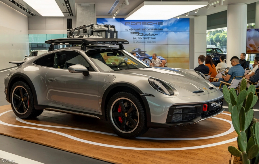 Hình ảnh: Porsche 911 Dakar được bàn giao tại Việt Nam