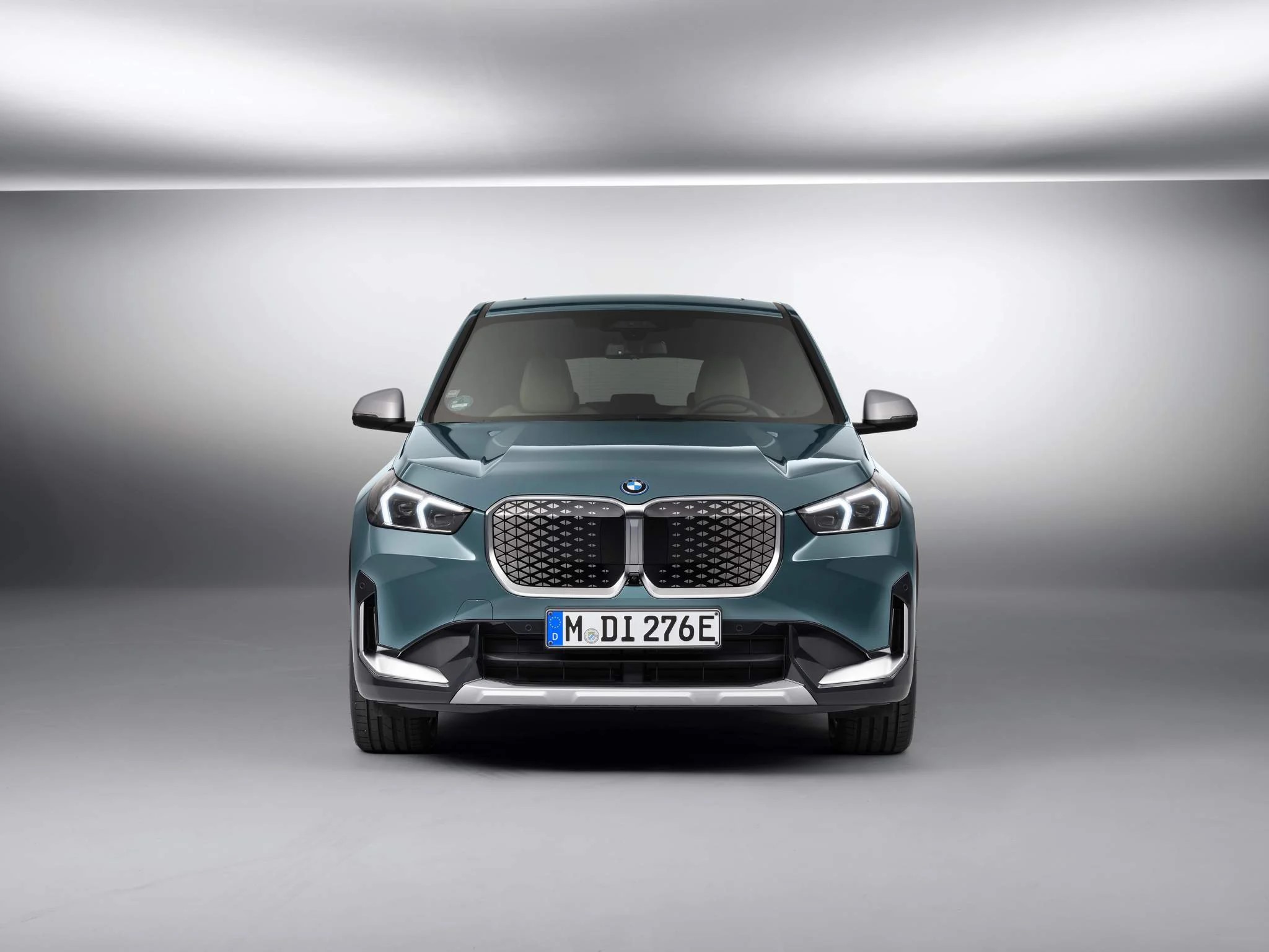 BMW iX1 eDrive20 2024: SUV điện rẻ nhất của BMW